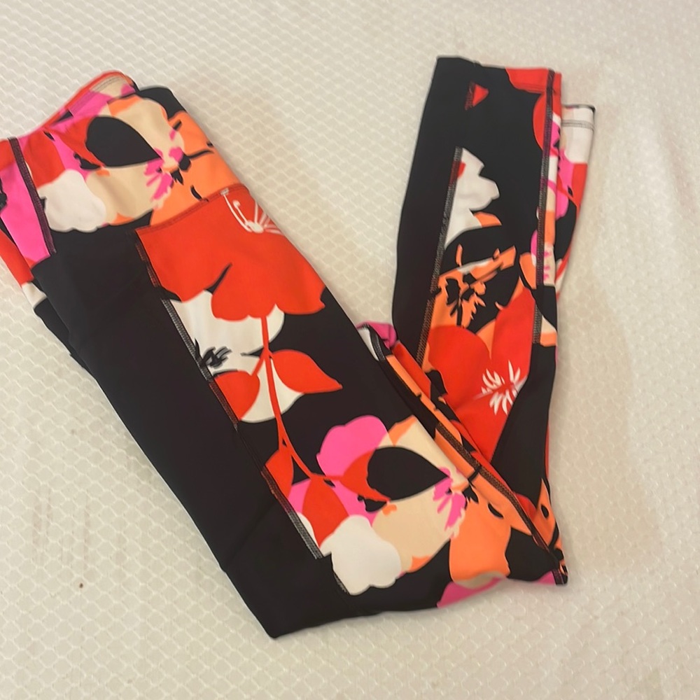 Women’s LuLaRoe size small leggings